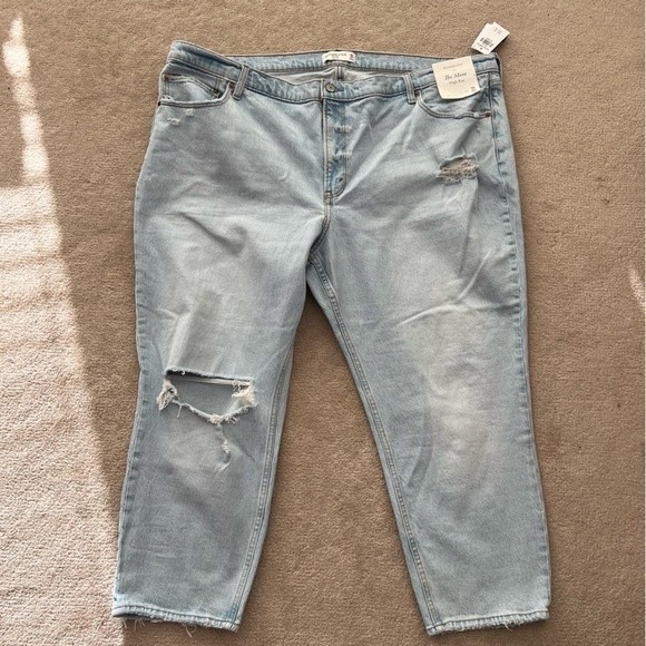NWT Abercrombie & Fitch The Mom High Rise Distressed Jeans 36 - Picture 2 of 14